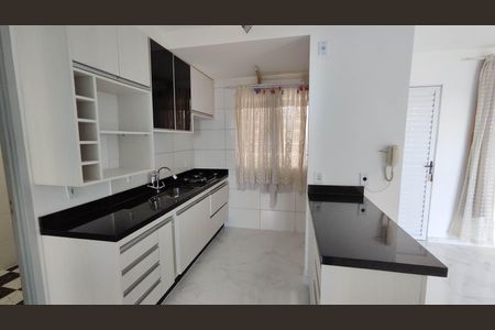 Apartamento para alugar com 45m², 2 quartos e sem vaga Apartamento para alugar com 45m², 2 quartos e sem vagaCozinha e Área de Serviço