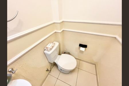 Casa de condomínio para alugar com 200m², 3 quartos e 2 vagasLavabo