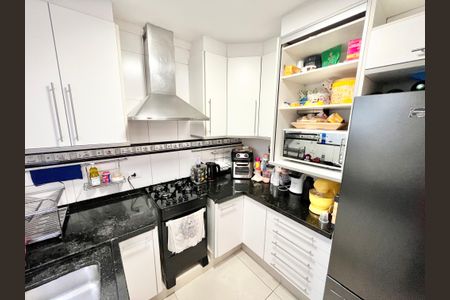 Casa de condomínio para alugar com 200m², 3 quartos e 2 vagasCozinha