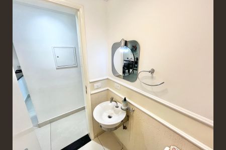 Casa de condomínio para alugar com 200m², 3 quartos e 2 vagasLavabo