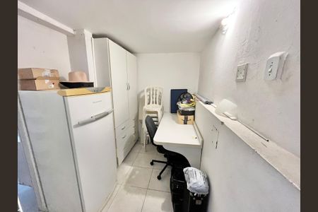 Casa de condomínio para alugar com 200m², 3 quartos e 2 vagasEscritório