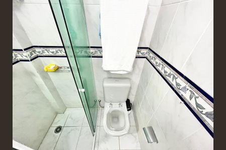 Casa de condomínio para alugar com 200m², 3 quartos e 2 vagasBanheiro