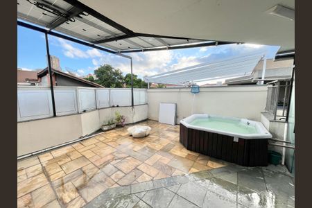 Casa de condomínio para alugar com 200m², 3 quartos e 2 vagasVaranda gourmet / Teto com Energia Solar