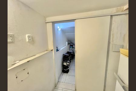 Casa de condomínio para alugar com 200m², 3 quartos e 2 vagasEscritório