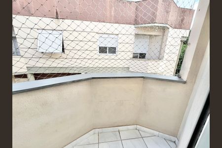 Casa de condomínio para alugar com 200m², 3 quartos e 2 vagasQuarto 3 - Suíte Varanda