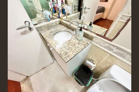 Casa de condomínio para alugar com 200m², 3 quartos e 2 vagasBanheiro da Suíte