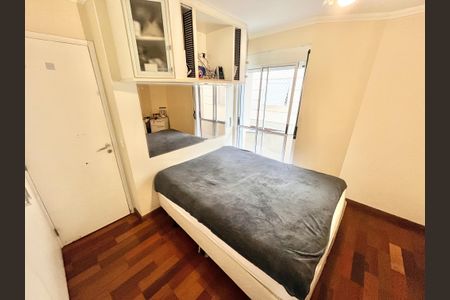 Casa de condomínio para alugar com 200m², 3 quartos e 2 vagasQuarto 3 - Suíte