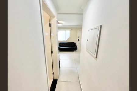 Casa de condomínio para alugar com 200m², 3 quartos e 2 vagasCorredor