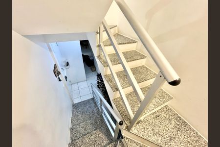 Casa de condomínio para alugar com 200m², 3 quartos e 2 vagasEntrada da Garagem