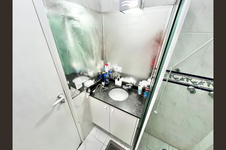 Casa de condomínio para alugar com 200m², 3 quartos e 2 vagasBanheiro