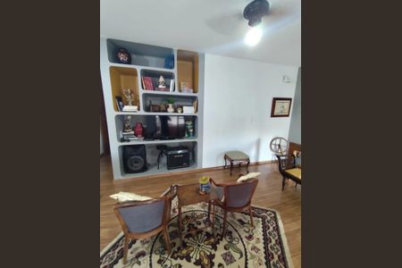 Casa para alugar com 277m², 4 quartos e 3 vagas