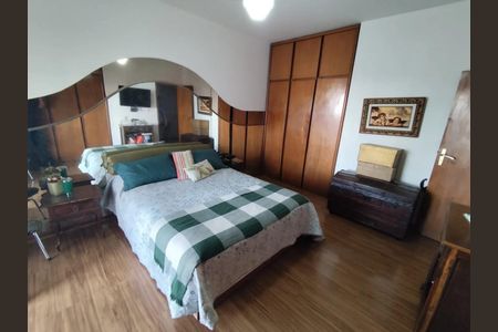 Casa para alugar com 277m², 4 quartos e 3 vagas Casa para alugar com 277m², 4 quartos e 3 vagasQuarto 2