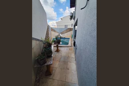 Casa para alugar com 277m², 4 quartos e 3 vagas Casa para alugar com 277m², 4 quartos e 3 vagasPiscina