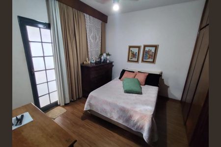 Casa para alugar com 277m², 4 quartos e 3 vagas Casa para alugar com 277m², 4 quartos e 3 vagasQuarto 1