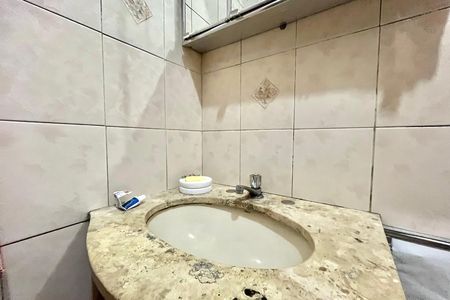 Casa à venda com 164m², 5 quartos e 1 vaga