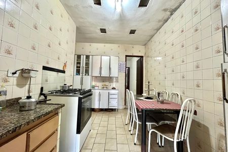 Casa à venda com 164m², 5 quartos e 1 vaga
