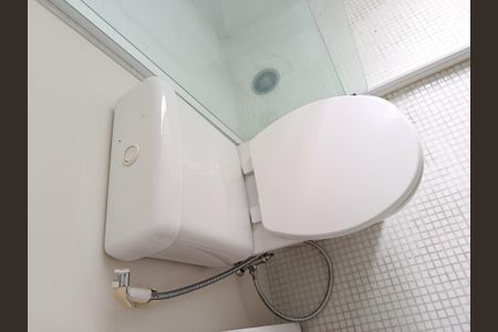 Apartamento para alugar com 147m², 3 quartos e 3 vagas Apartamento para alugar com 147m², 3 quartos e 3 vagasBanheiro da Suíte 2