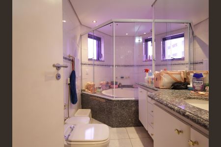 Apartamento à venda com 168m², 3 quartos e 3 vagasBanheiro da Suíte 3