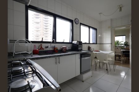 Apartamento à venda com 168m², 3 quartos e 3 vagasCozinha