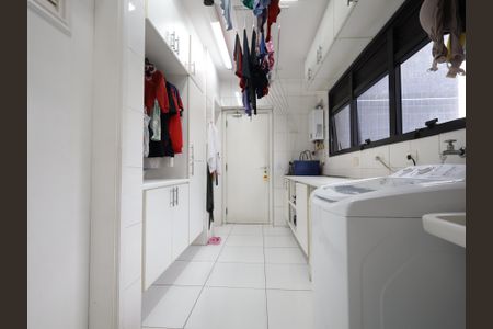 Apartamento à venda com 168m², 3 quartos e 3 vagasÁrea de Serviço