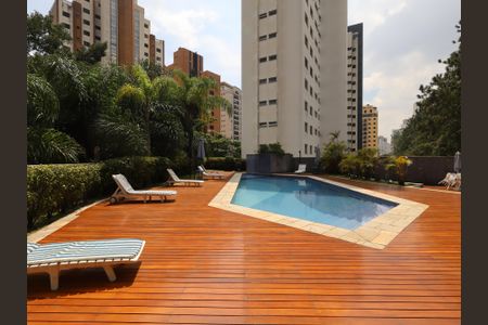 Apartamento à venda com 168m², 3 quartos e 3 vagasÁrea comum - Piscina