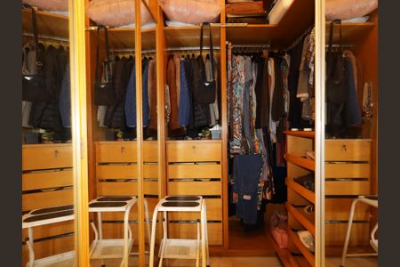 Apartamento à venda com 168m², 3 quartos e 3 vagasCloset da suíte 3