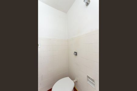 Banheiro Social de kitnet/studio para alugar com 1 quarto, 30m² em Pompeia, São Paulo