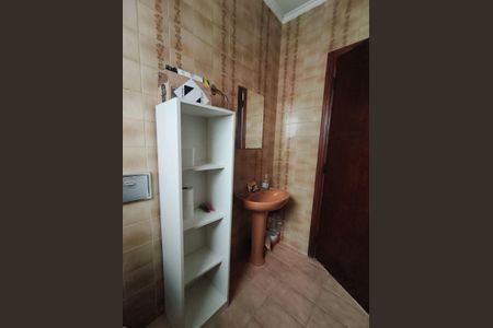 Casa para alugar com 175m², 4 quartos e 2 vagas Casa para alugar com 175m², 4 quartos e 2 vagasBanheiro