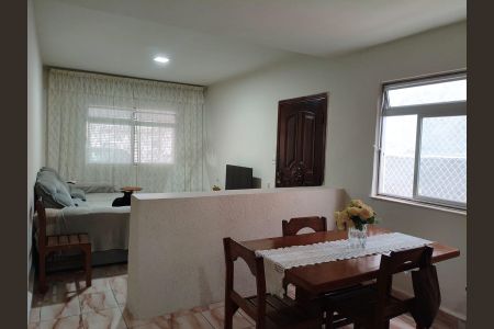 Casa para alugar com 175m², 4 quartos e 2 vagas Casa para alugar com 175m², 4 quartos e 2 vagasSala