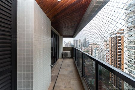 Apartamento à venda com 200m², 4 quartos e 3 vagasVaranda