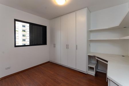 Apartamento à venda com 200m², 4 quartos e 3 vagasQuarto 3