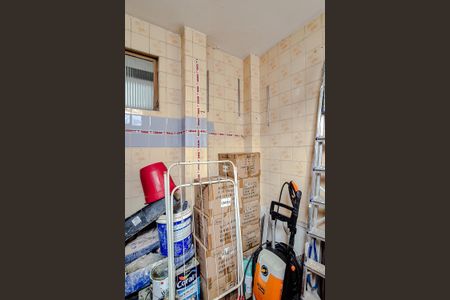 Apartamento à venda com 134m², 2 quartos e sem vagaBanheiro de serviço