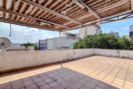 Apartamento à venda com 134m², 2 quartos e sem vagaÁrea externa