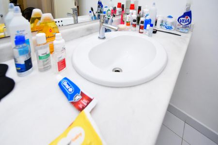 Apartamento à venda com 169m², 3 quartos e sem vaga Apartamento à venda com 169m², 3 quartos e sem vagabanheiro corredor