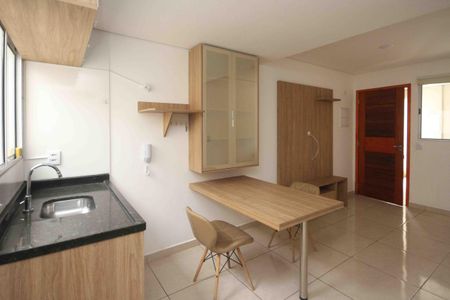 Cozinha de apartamento para alugar com 2 quartos, 35m² em Cidade Mãe do Céu, São Paulo