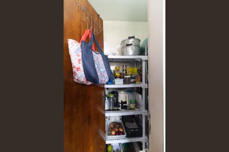 Apartamento à venda com 65m², 2 quartos e 2 vagas Apartamento à venda com 65m², 2 quartos e 2 vagasDispensa