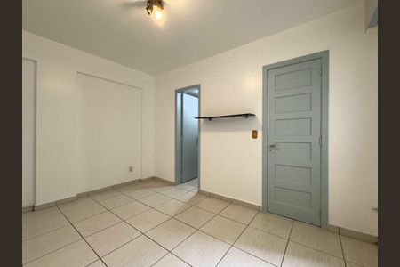 Quarto / Sala  de kitnet/studio para alugar com 1 quarto, 39m² em Cidade Baixa, Porto Alegre