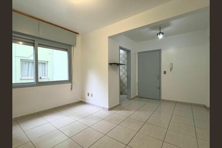 Quarto / Sala  de kitnet/studio para alugar com 1 quarto, 39m² em Cidade Baixa, Porto Alegre