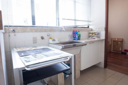 Apartamento à venda com 90m², 1 quarto e 1 vagaÁrea de Serviço