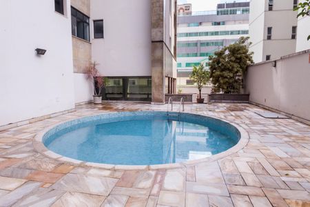 Apartamento à venda com 90m², 1 quarto e 1 vagaÁrea comum - Piscina
