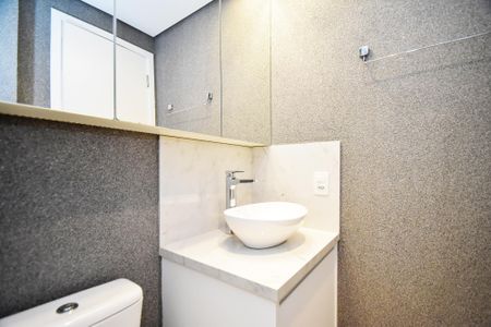 Apartamento para alugar com 60m², 2 quartos e 1 vaga Apartamento para alugar com 60m², 2 quartos e 1 vagaBanheiro social