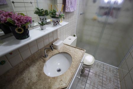 Casa à venda com 101m², 2 quartos e 2 vagasBanheiro