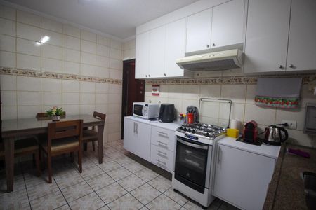Casa à venda com 101m², 2 quartos e 2 vagasCozinha