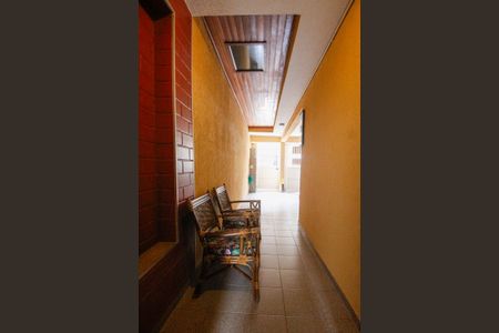 Casa à venda com 101m², 2 quartos e 2 vagasEntrada