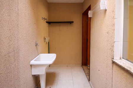Casa de condomínio à venda com 53m², 2 quartos e 1 vagaÁrea de Serviço