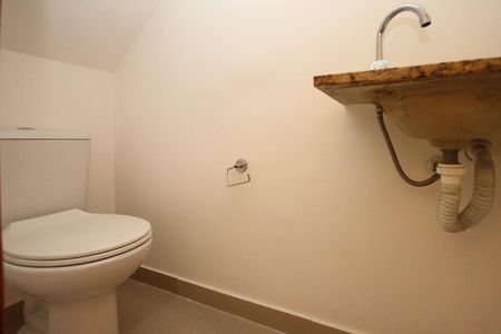 Casa de condomínio à venda com 53m², 2 quartos e 1 vagaLavabo