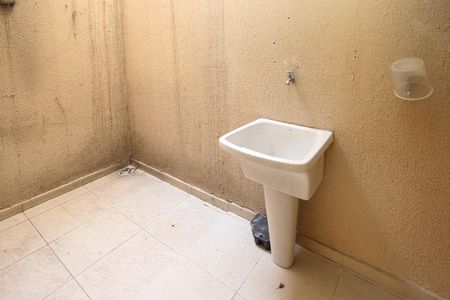 Casa de condomínio à venda com 53m², 2 quartos e 1 vagaÁrea de Serviço