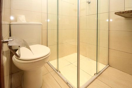 Casa de condomínio à venda com 53m², 2 quartos e 1 vagaBanheiro da Suite 02