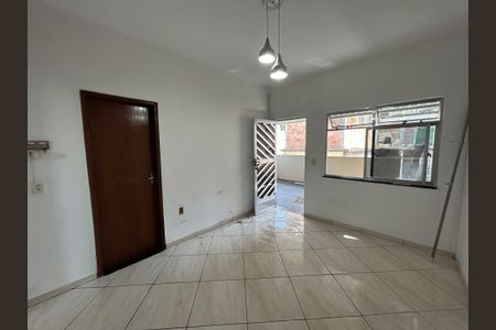 Casa para alugar com 2 quartos, 102m² em Pavuna, Nilópolis