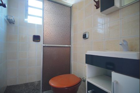 Banheiro Corredor de apartamento à venda com 1 quarto, 65m² em Santa Maria Goretti, Porto Alegre